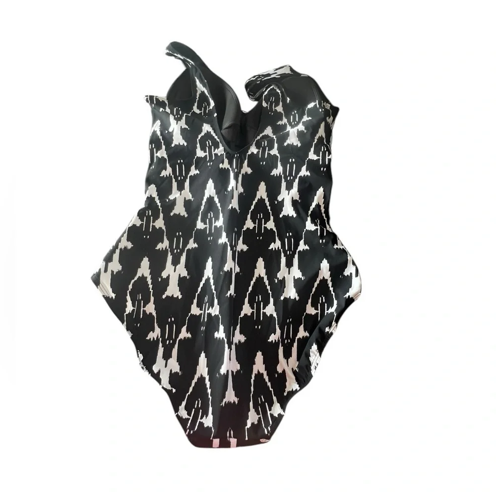 NWT LL Bean Women’s Slimming Swimsuit Tanksuit in Black Ikat in size 18 regular